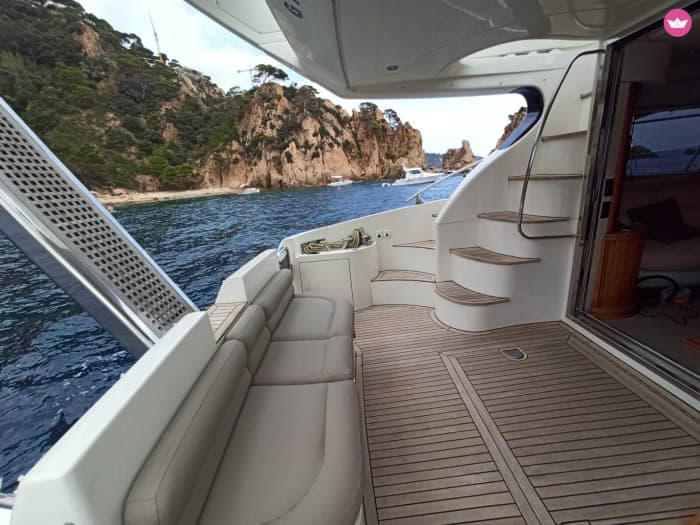 VIAGEM DE IATE A MOTOR DE 2 HORAS