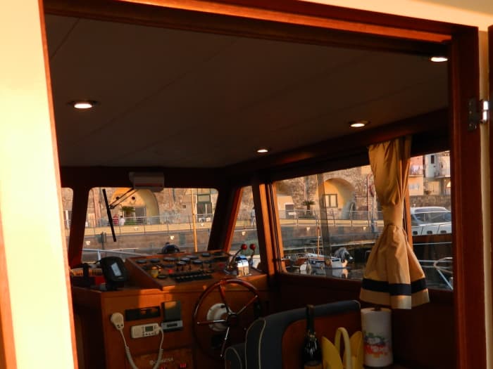 A day to discover Positano: the true Dolce Vita on a motorboat