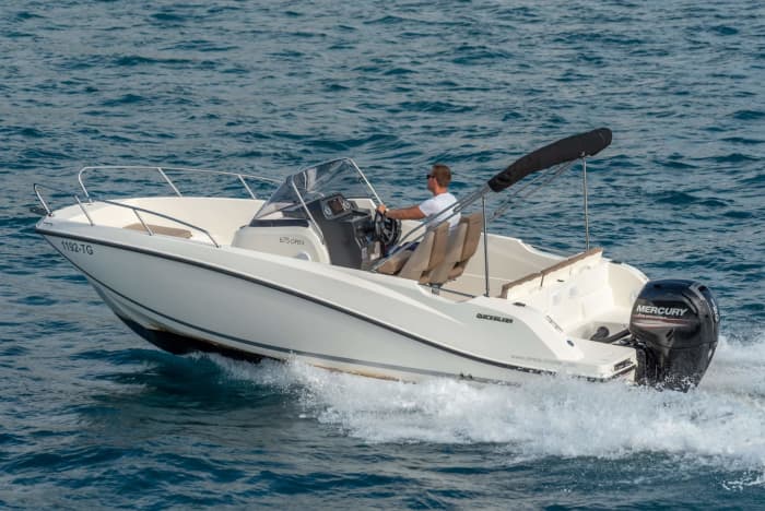Entdecken Sie Splits Küste: Ein kompletter Tagesausflug an Bord eines Motorboots