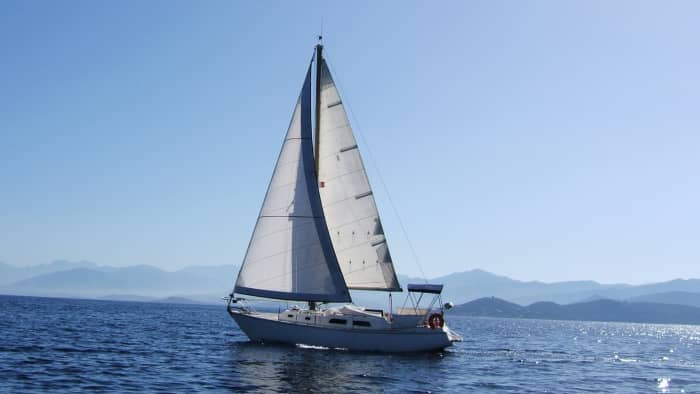 Discover Ajaccio on a sailboat for a full day