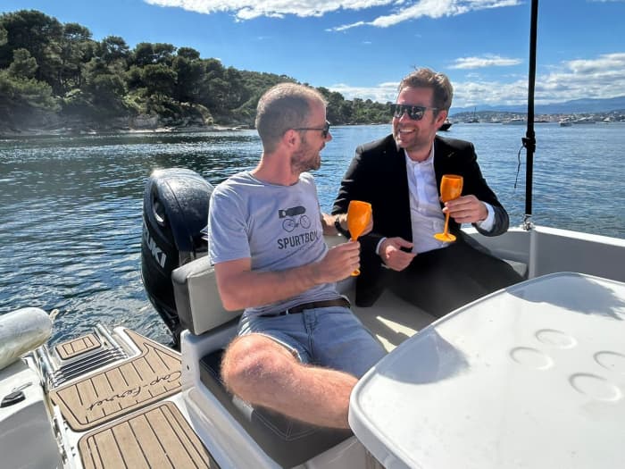 Journée avec skipper ,Mer, amour et soleil☀️: une journée riche en émotions à bord d un bateau full options , pour se baigner dans les lagons les plus magnifiques sur les îles paradisiaques🏝️ champagne 🍾 offert