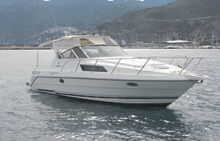 Jouw dag in Salerno: huur een motorboot voor een dag vol ontdekkingen.
