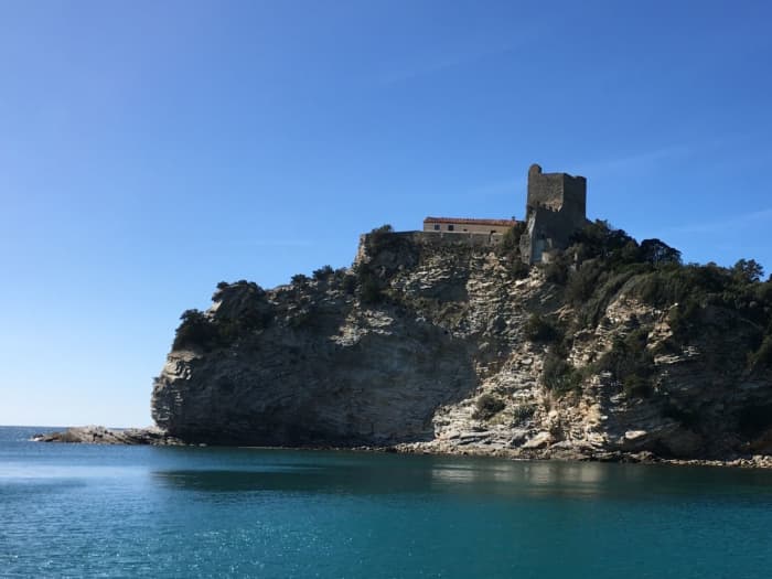 Sunset Aperitif – Sailing in Maremma between Rocchette and Cala di Forno