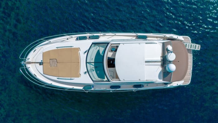 Your day in Sanremo: Rent a motorboat for a full day of discovery