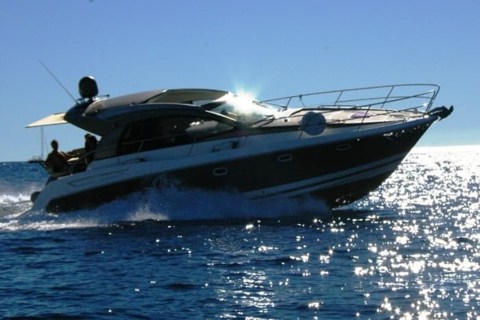 Your day in Sanremo: Rent a motorboat for a full day of discovery
