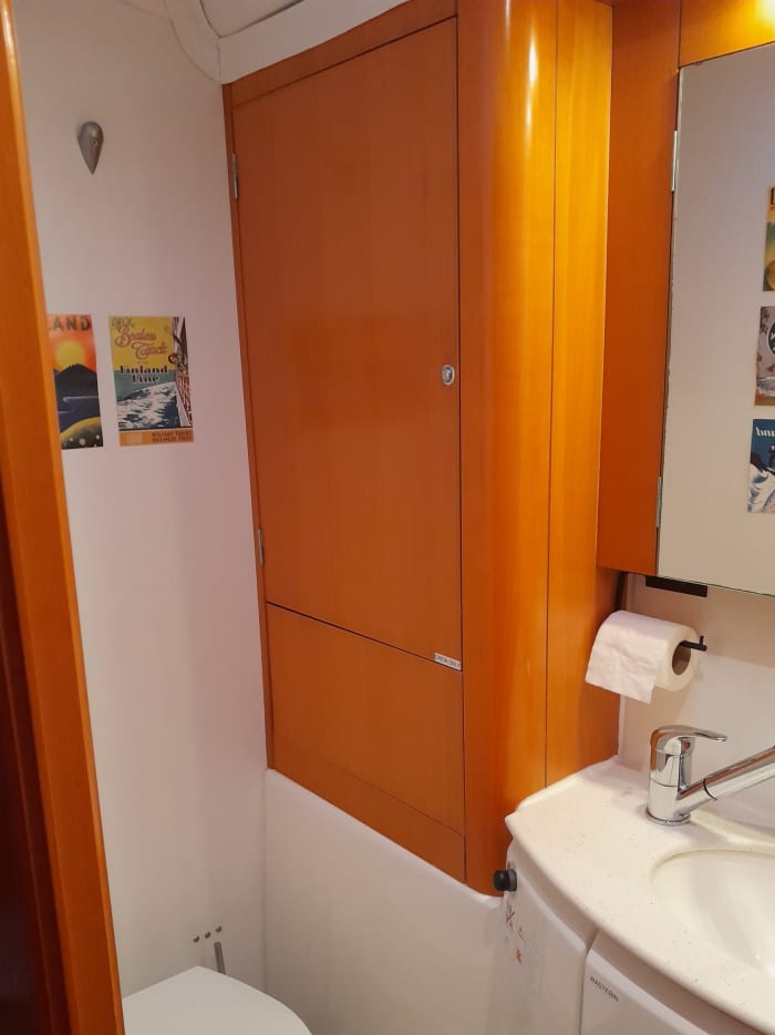 Privater 2,5-stündiger Segelausflug mit Sightseeing in Helsinki