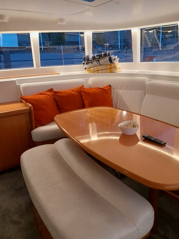 Privater 2,5-stündiger Segelausflug mit Sightseeing in Helsinki