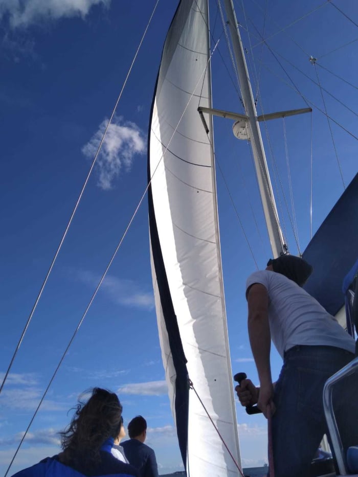 Privater 2,5-stündiger Segelausflug mit Sightseeing in Helsinki