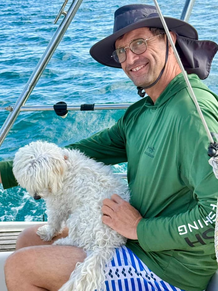 ⛵ Escape Day: sailing on a 12m sailboat in the bay, swimming 🐬