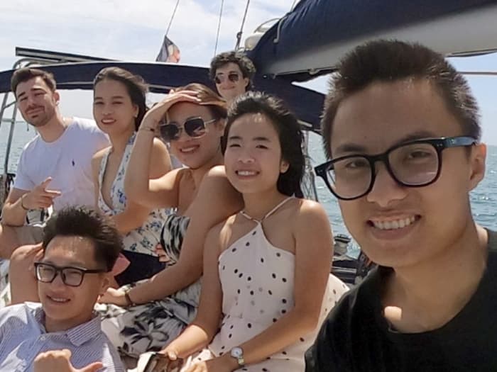 ⛵ Escape Day: zeilen op een 12m zeilboot in de baai, zwemmen 🐬