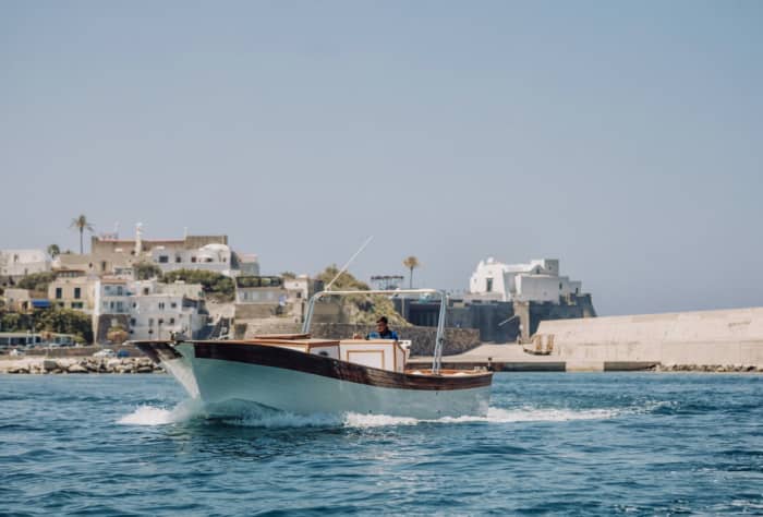 Your private motorboat for a day around Ischia