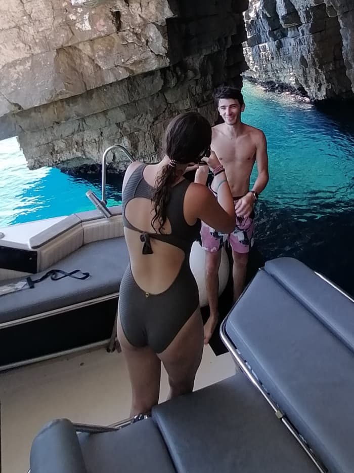 De Split a Hvar: paseo privado en barco para disfrutar del sol, el mar y la relajación isleña