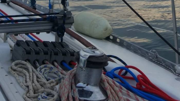 Een dagtocht zeilen in Castellón de la Plana op een zeilboot.
