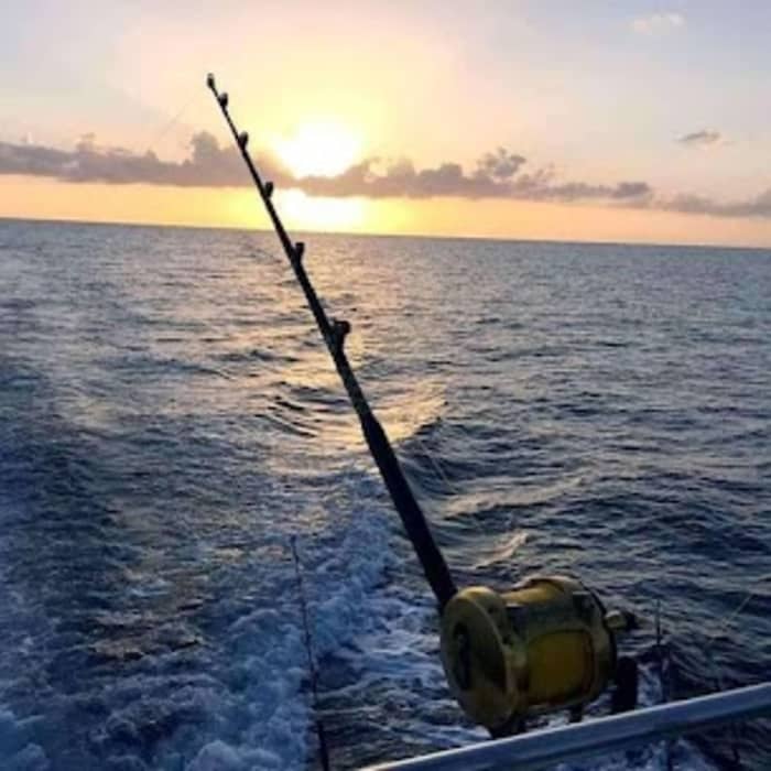 Geniet van een 4 uur durend zeilavontuur op een 19 meter lange zeilboot, inclusief drankjes, 2 paddleboards en snorkeluitrusting.