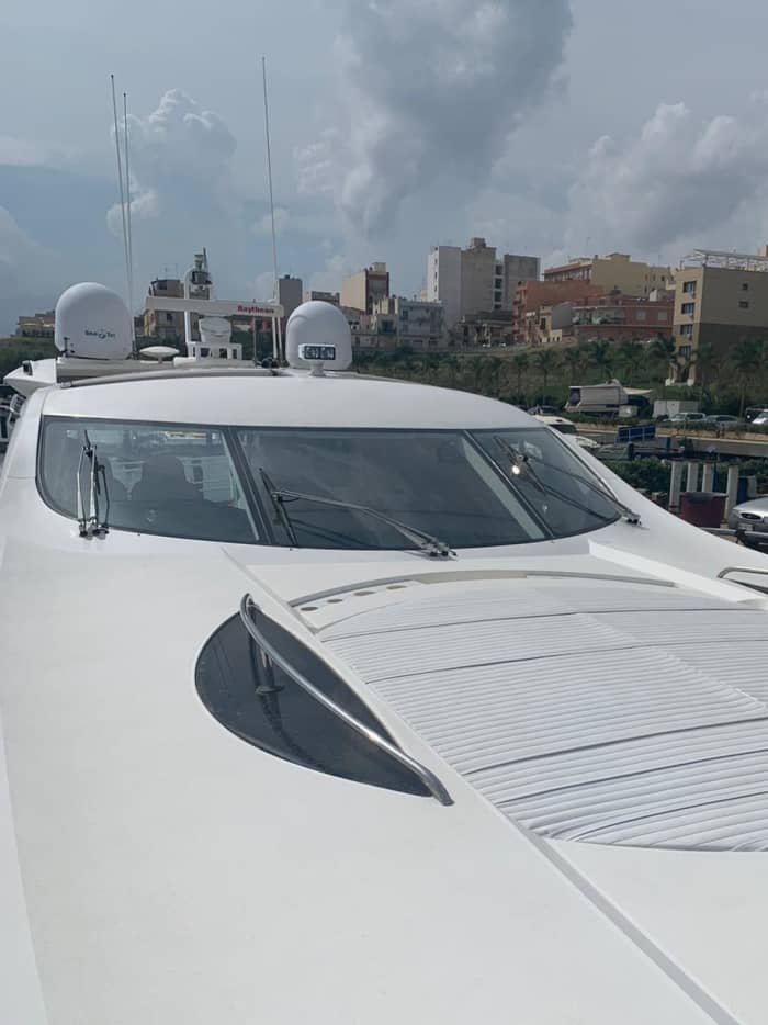 Unvergleichliche Aussichten auf Syracuse: Ein Weltklasse-Tag auf einer Motoryacht