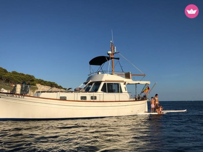 10 ore in paradiso: esplora il nord di Minorca in barca