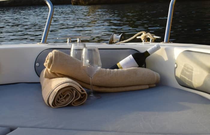 Dubrovnik escape: 4h of relaxation on a motorboat