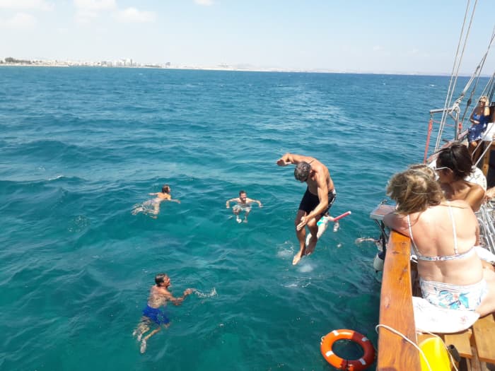 Make every moment count: A full day of sun around Larnaca on a sailboat