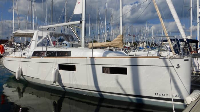Private 8h sailing trip in Arzon