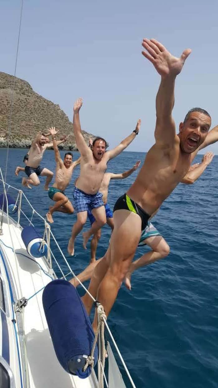 Cap sur le plaisir : une journée complète de navigation authentique à La Manga en voilier