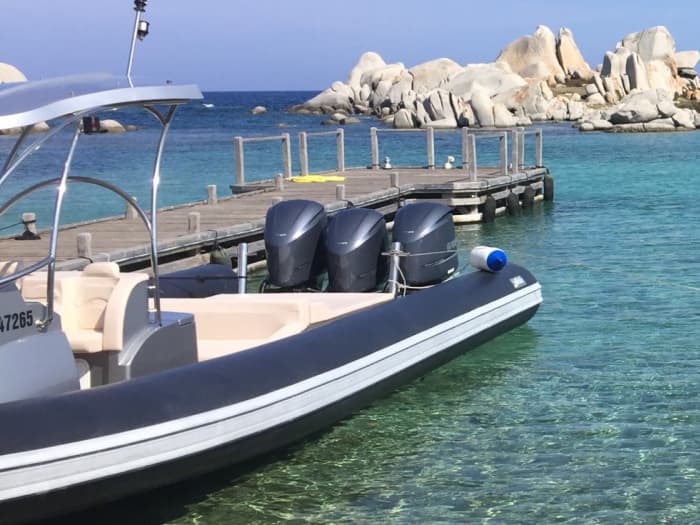Una giornata magica a Bonifacio a bordo di un motoscafo.