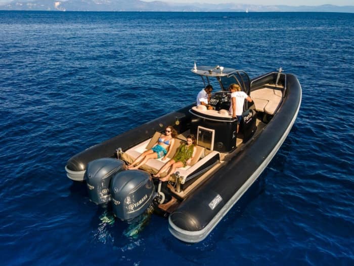 Discover Paxi on a motorboat for 10h
