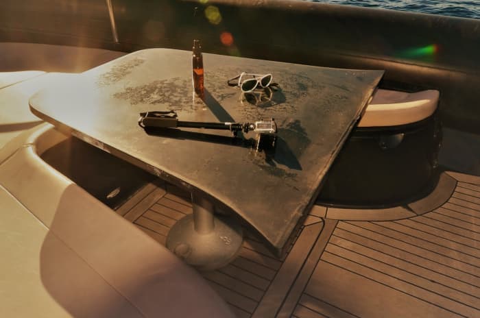 Discover Paxi on a motorboat for 10h