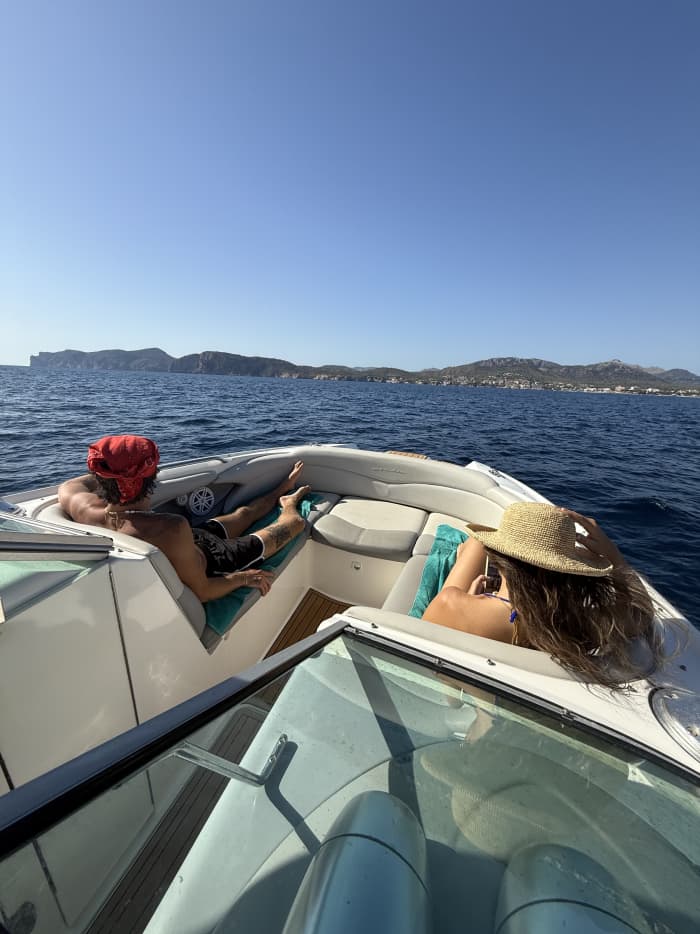 Private getaway in MasterCraft 280: Coves, snorkel and relax in Santa Ponça