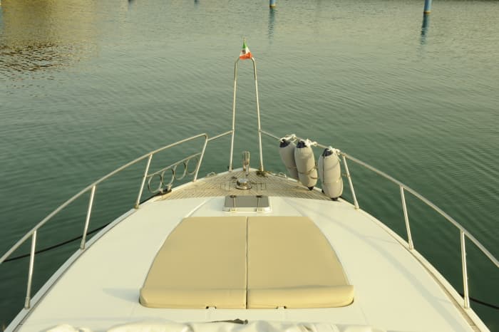 Italian dreams start at sea: A 9h voyage through the heart of Brucoli