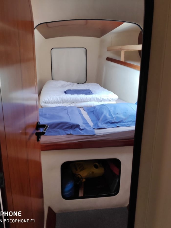 Njut av en heldags segling i Agde på en katamaran