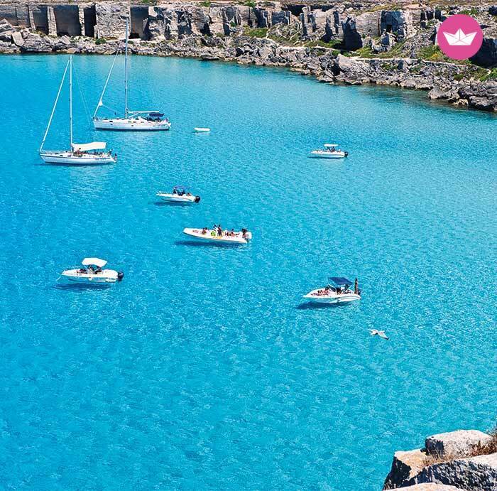A day on a boat to discover Favignana