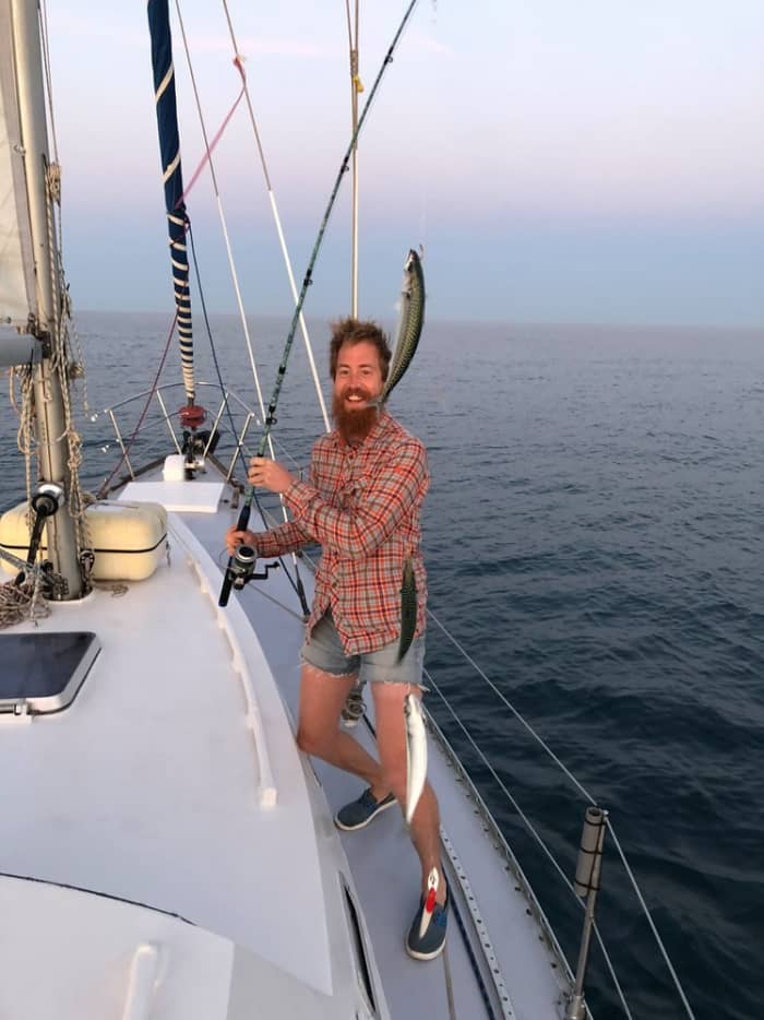 Geniet van een dag op zee in Le Grau-du-Roi aan boord van een zeilboot.