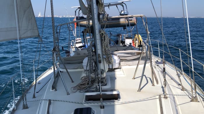 Geniet van een dag op zee in Le Grau-du-Roi aan boord van een zeilboot.