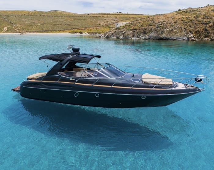 White, blue, and divine: A full day on a motorboat