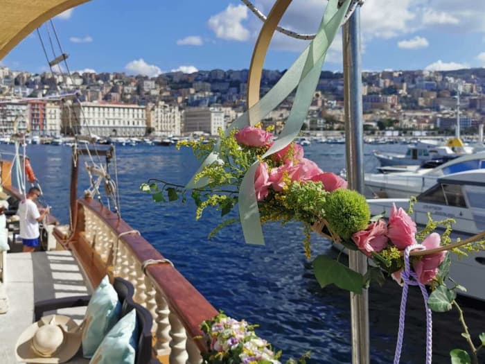 Une journée à explorer Naples : détente absolue au bord de la mer