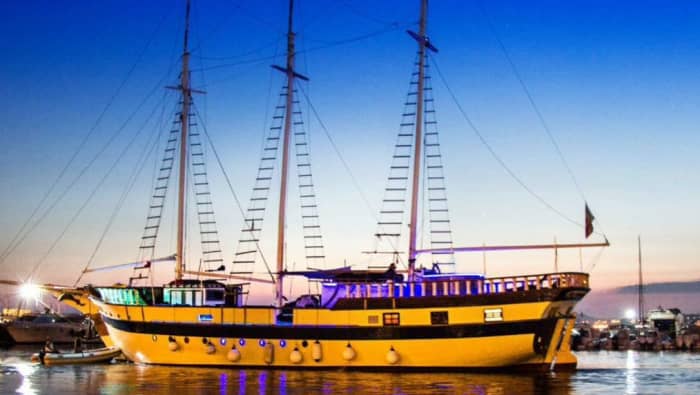Une journée à explorer Naples : détente absolue au bord de la mer
