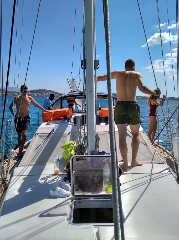 Discover Palaio Faliro on a sailboat for a full day