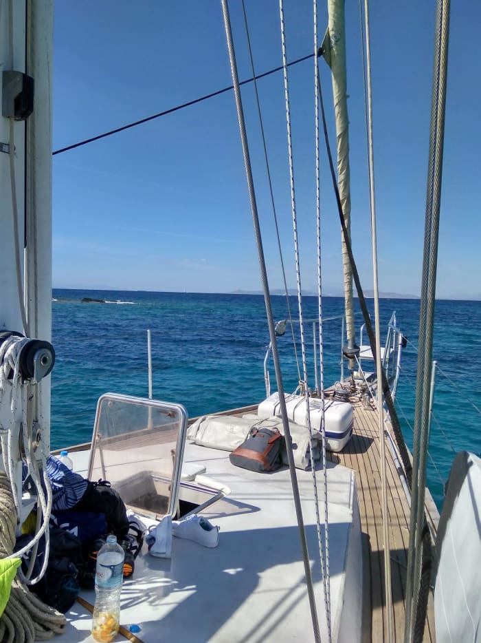 Discover Palaio Faliro on a sailboat for a full day
