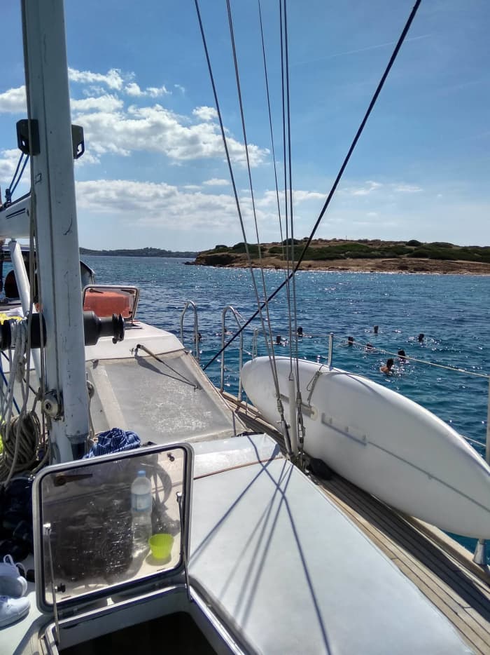 Discover Palaio Faliro on a sailboat for a full day