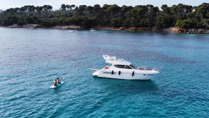 Dagje Lerins-eilanden + Billionaires' Bay
