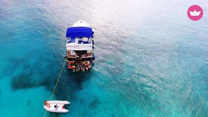 Half Day Private Cruise in Athens Riviera - Islet with Turquoise waters