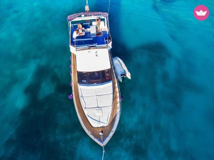 Half Day Private Cruise in Athens Riviera - Islet with Turquoise waters