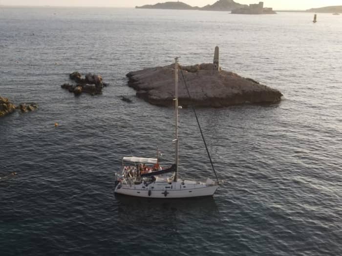 Sunset outing in a sheltered cove