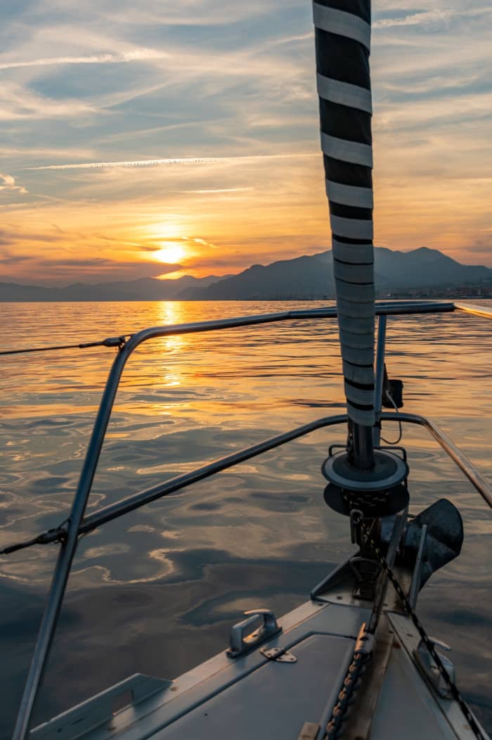 Einen Tag lang Lavagna entdecken: Das wahre Dolce Vita auf einem Segelboot