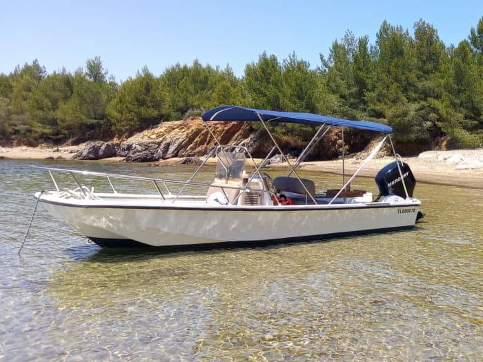 Um dia excepcional no mar ao redor de Hyères e das Ilhas Douradas.