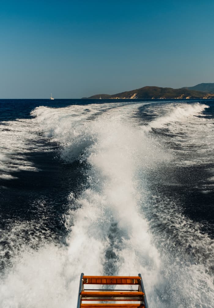 Genießen Sie 8 Stunden auf einem Motorboot in Kefalonia