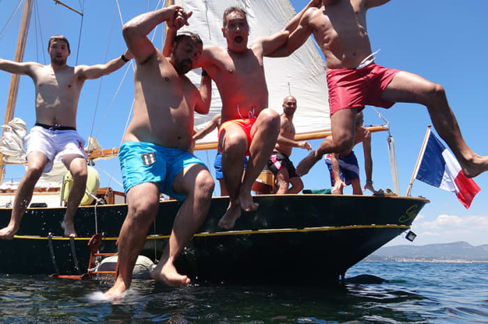 Journée découverte des îles & criques sauvages au départ de Sanary-sur-Mer