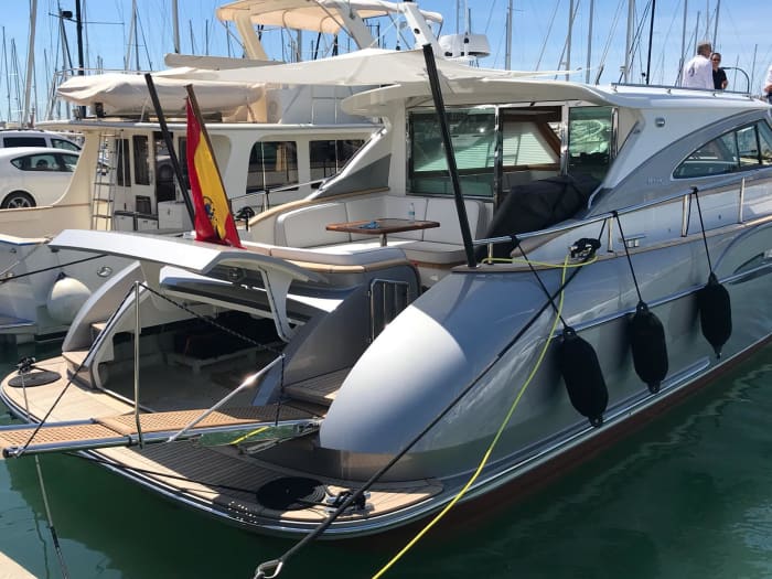 Um dia em Cala d'Or: Desfrute de 8 horas de descobertas em um barco a motor.