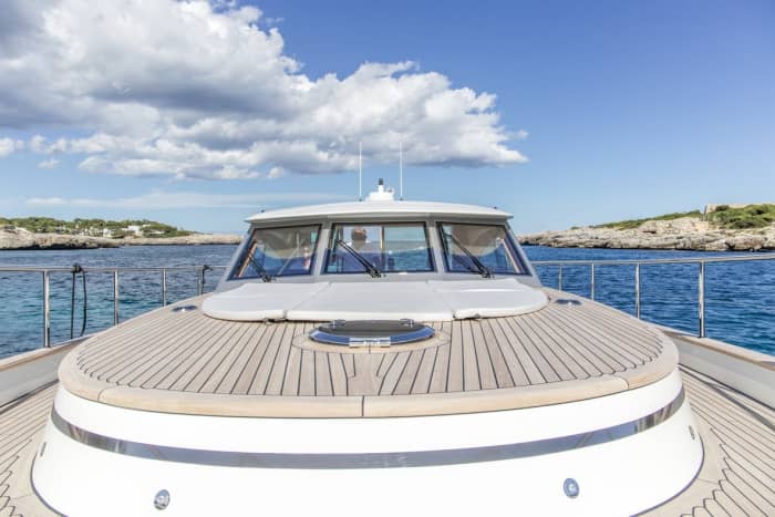 Um dia em Cala d'Or: Desfrute de 8 horas de descobertas em um barco a motor.
