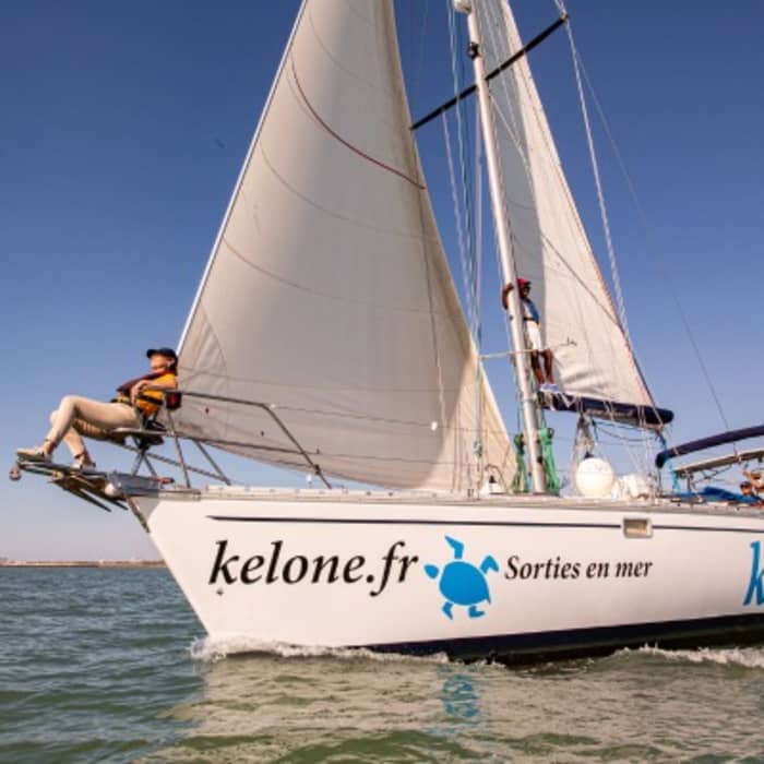 El ritmo de La Rochelle: Momentos inolvidables en un velero.